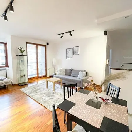 Superapart Bobrowiecka 3 - Obok Centrum Olinek Apartment Warsaw